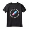 Buono per la Salute, Male per l'Istruzione - Anime Future Capsule Pillola Maglietta - Ispirata agli Anime Retro degli Anni '80