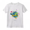Earth is Home - HapTiger and Friends Maglietta con Licenza Ufficiale Sanrio - Ideale per Appassionati di Sanrio