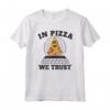 In Pizza we trust Illuminati Piramide Pizza Maglietta - Ideale come Regalo per gli Amanti della Pizza - Acquista online