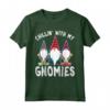 Chilling With My Gnomies Friends Group - Maglietta natalizia Maglietta - Ideale per Regali Familiari e Gruppi Natalizi - Acquista Online