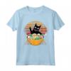 Ramen Cat Vintage Tramonto Anni '70 Kawaii Anime Tagliatelle Giapponesi Maglietta - Design Unico per Amanti della Cultura Giapponese e Estetica Vaporwave