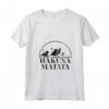HapTiger The Lion King Hakuna Matata Simple Text Maglietta con Collo a V - Officially Licensed Apparel for Fans - Buy Now!