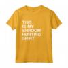 Funny Mushroom Maglietta - Shroom Hunting Shirt for Men and Women - Into the Woods We Go for Some Magic Below