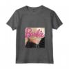 Logo Classico Barbie Maglietta con Collo a V - Design Ufficiale Amazon - Ideale per Collezionisti e Regali