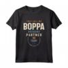 Boppa Perché Partner in Crime - Festa del Papà Maglietta Divertente per Papà o Nonno - Ideale per Celebrazioni Speciali
