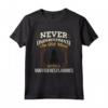 Never Underestimate An Old Man With A Bouvier Des Flandres - Maglietta per Padre Bouvier Des Flandres - Regalo per Papà e Genitore della Razza Bouvier Des Flandres