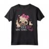 Just A Girl Who Loves Pugs - Regalo di Mamma Carlino Maglietta - Funny Pug Dog Graphic Tee for Kids, Youth, and Teen Girls