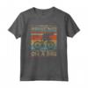 Never Underestimate an Old Man On a Bike Cycling | Cyclist Maglietta - Gift for Cycling Dad or Grandpa, Bike Lovers