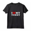 I Love My Tommy - Maglietta con Collo a V - Design Vintage per Esprimere Amore