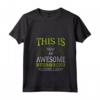 Funny Quote Thumbs Up Awesome Concierge Maglietta con Collo a V - Regalo Ideale per Celebrare i Successi del Concierge - Acquista Online