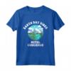 Earth Day Vibes Hotel Concierge Maglietta - Ama la Terra come Ami te Stesso - Design Divertente per la Giornata della Terra