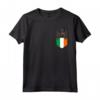 Bandiera dell'Irlanda Cane Coonhound Nero e Marrone Chiaro in Tasca - Maglietta per Amanti dei Cani e dell'Irlanda - Regalo Unico per Amici e Familiari