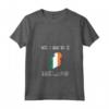 Donna Bandiera dell'Irlanda in Difficoltà Newbridge Pride Maglietta con Collo a V - Design Unico per Cittadini di Newbridge e Amanti dell'Irlanda