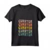 Curatore retrò - Typeset Outfit Museo - Maglietta Collo a V per Collezionisti - Regalo Unico per Appassionati d'Arte e Storia