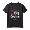 HapTiger Promoted to Big Sister 2023 - Maglietta per sorelle maggiori in attesa di una sorellina o fratellino - Design moderno Bianco e Pink