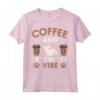 Cat Owner & Barista Motif - Coffee & Devon Rex Cat Maglietta - Design Unico per Amanti dei Gatti - Acquista Online!