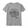 Keep Calm The Barber Is Here - Maglietta per Barbiere e Parrucchiere - Regalo Divertente per Compleanno