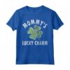 Mommys Lucky Charm - Camicia con Ciondolo Portafortuna della Mamma Divertente per San Patrizio - Idea Regalo per Uomini, Donne e Bambini