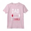 Papà di Due Ragazze con Batteria Bassa - Maglietta per la Festa del Papà - Ideale come Regalo per il Papà di Due Ragazze
