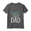 Donna Not Biological Adoptive Foster Just Dad Father Family Love - Maglietta con Collo a V per Padri Adottivi e Patrigni - Ideale per Celebrare l'Amore Familiare