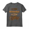 Coffee Lovers Half Merchandiser Half Coffee - Maglietta Leggera per Veri Amanti del Caffè - Acquista Online