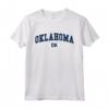 Oklahoma - Collegiato Classico / Varsity Style Accogliente T-shirt - Ideale Regalo per Gli Amanti dello Sport Universitario dell'Oklahoma
