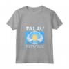 Donna Manta Gigante su Bandiera di Palau - T-shirt Collo a V con Design Grafico Polinesiano - Ideale per Appassionati di Palau e dell'Oceano