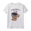 Divertente Regalo di Tè - Mama needs a Boba Maglietta - Ideale per Amanti del Tè alle Bolle o del Cibo Asiatico