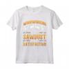 Lavorazione del Legno: Dove la Segatura Incontra la Maglietta - Ideale per Intagliatori e Incisori - Acquista Online T-shirt Artigianale per Amanti del Lavoro del Legno