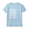 Roast Grind Brew Repeat - Maglietta per Amanti del Caffè - Abbigliamento per Tostatura di Caffè Nero